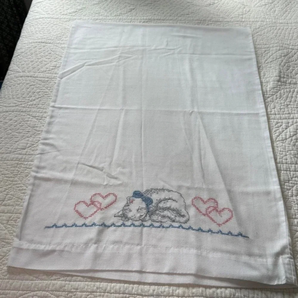 Vintage white cotton pillowcase cross stitch sleeping kitten‎ cat pink hearts